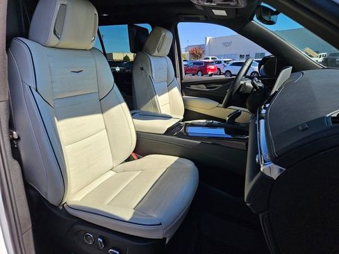 Used 2024 Cadillac Escalade Sport w/ LPO, ONYX Package AWD/4WD image 23