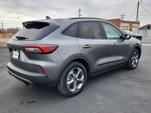 Used 2025 Ford Escape ST-Line FWD image 3