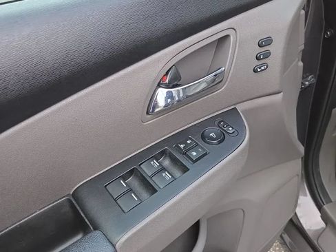 Used 2014 Honda Odyssey Touring Elite image 12