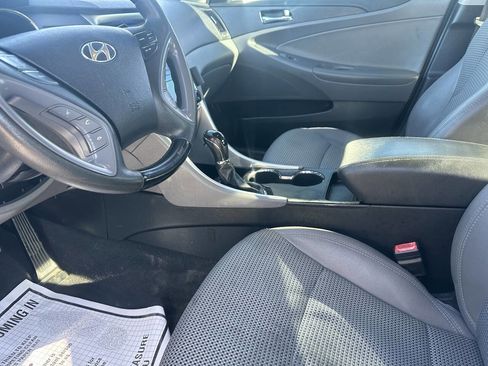 Used 2011 Hyundai Sonata SE image 3