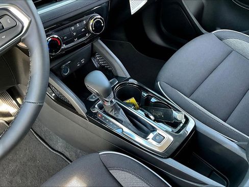 New 2026 Chevrolet TrailBlazer LT w/ LT Cold Weather Package FWD image 8