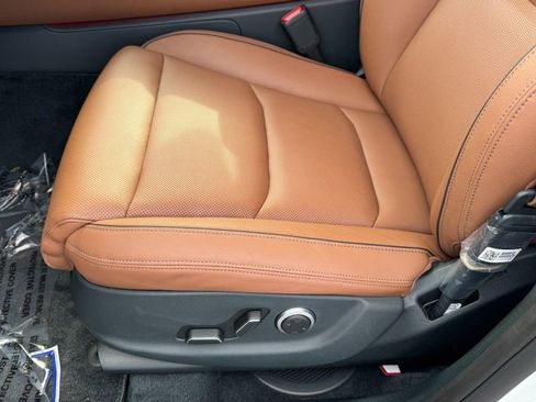 New 2026 Genesis GV70 2.5T Advanced image 10