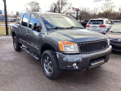 Used 2015 Nissan Titan PRO-4X AWD/4WD image 7
