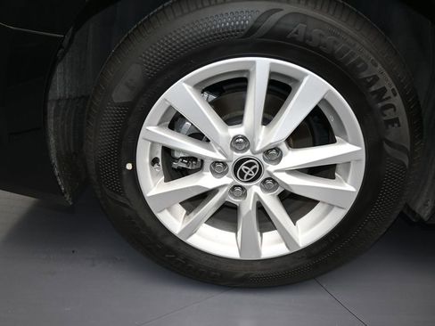 Used 2025 Toyota Camry LE image 38