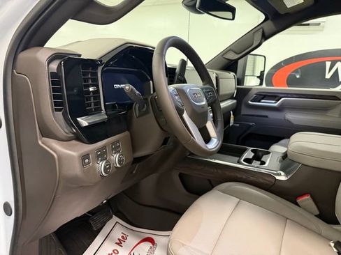 New 2026 GMC Sierra 2500 SLT w/ SLT Premium Package image 12