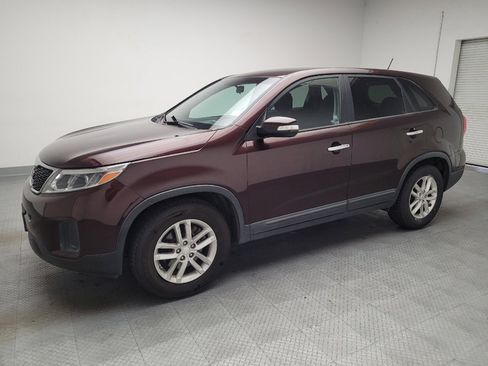 Used 2014 Kia Sorento LX FWD image 2