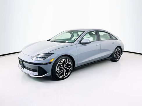 Used 2024 Hyundai Ioniq 6 SEL RWD image 3
