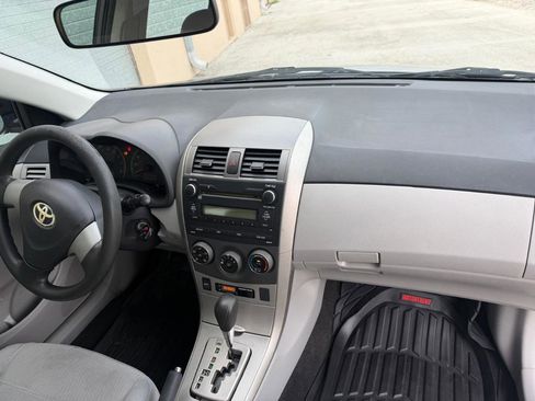 Used 2011 Toyota Corolla LE FWD image 19