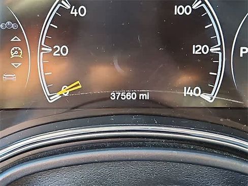 Used 2019 Jeep Grand Cherokee Limited image 18