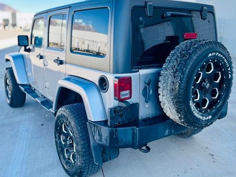 Used 2014 Jeep Wrangler Unlimited Sahara w/ Trailer Tow Group image 10