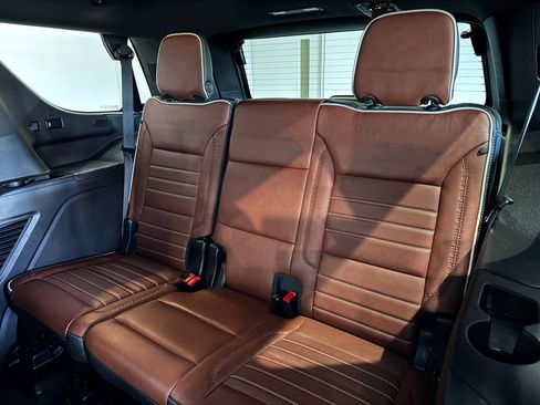 Certified 2024 GMC Yukon Denali Ultimate image 14