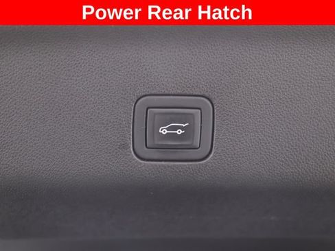 Used 2023 Chevrolet Tahoe Z71 w/ Z71 Off-Road Package AWD/4WD image 34
