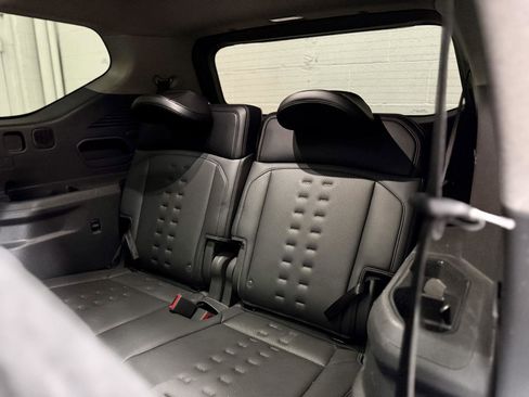 Used 2024 Kia EV9 Wind image 17