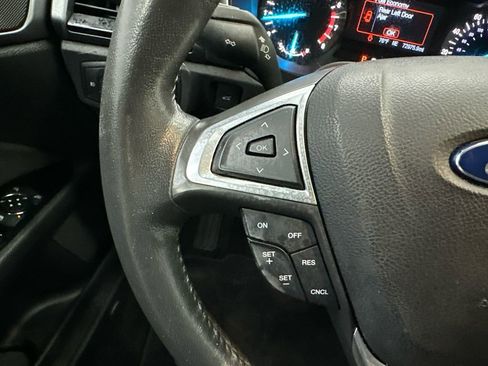 Used 2015 Ford Fusion SE w/ Equipment Group 201A image 25