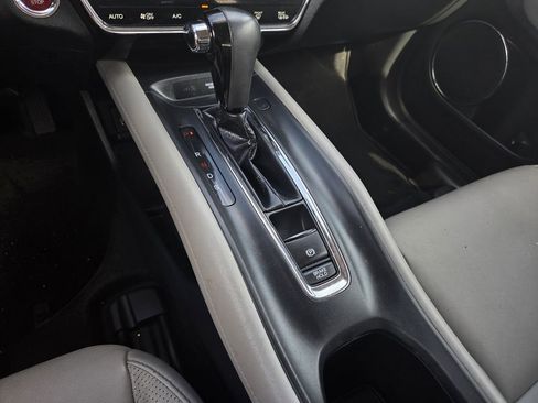 Used 2017 Honda HR-V EX-L image 11