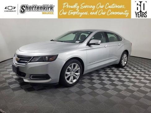 Used 2017 Chevrolet Impala LT FWD image 1