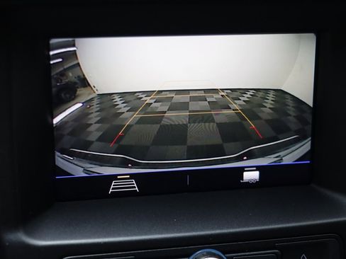 Certified 2020 Chevrolet Colorado W/T w/ Custom Special Edition image 9