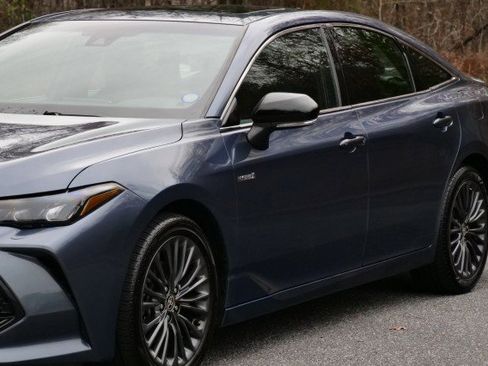 Used 2021 Toyota Avalon XSE image 30