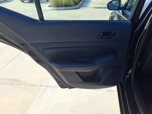 Used 2025 Nissan Altima 2.5 SV FWD image 15