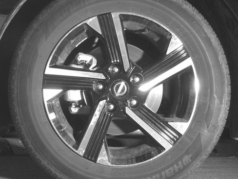 Used 2025 Nissan Sentra SV FWD image 14