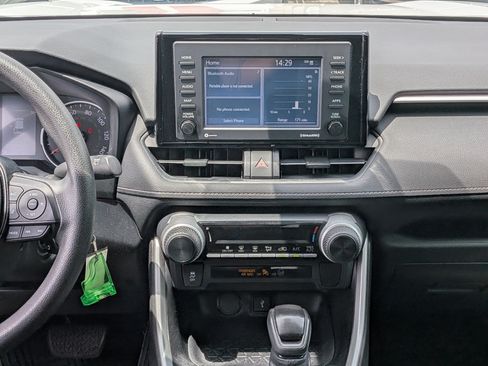 Used 2020 Toyota RAV4 LE FWD image 19