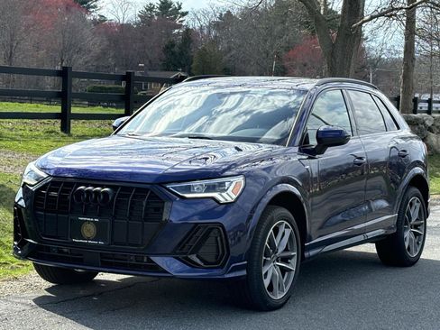 Used 2022 Audi Q3 2.0T Premium Plus w/ Premium Plus Package AWD/4WD image 15