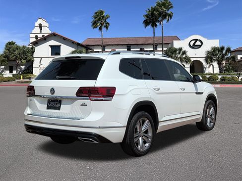 Used 2018 Volkswagen Atlas SE w/ R-Line Package AWD/4WD image 2
