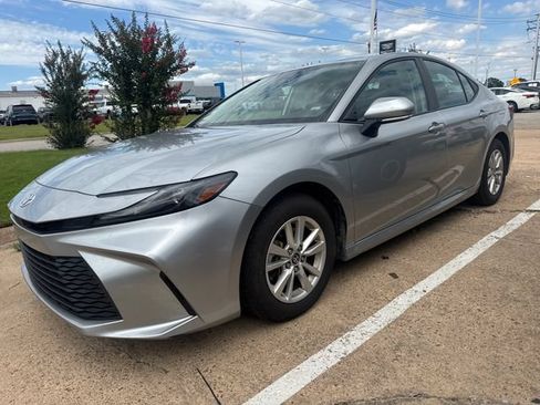 Used 2025 Toyota Camry LE FWD image 1