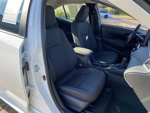 Used 2024 Toyota Corolla LE image 19