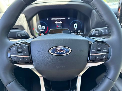 New 2026 Ford Explorer Platinum w/ LUX Leather Package AWD/4WD image 29