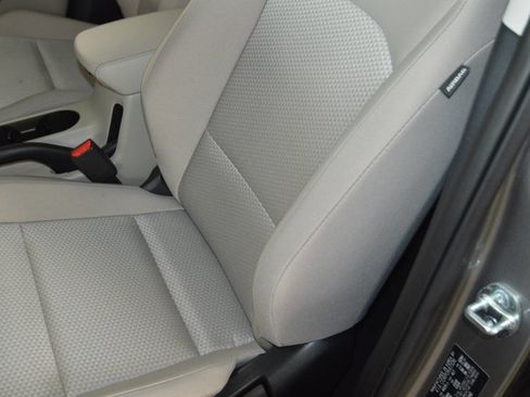 Used 2025 Kia Soul LX FWD image 21