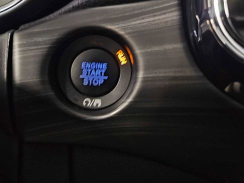 Used 2021 Jeep Grand Cherokee Laredo X image 17