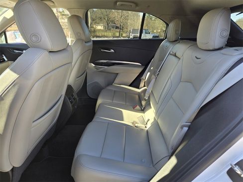 Used 2019 Cadillac XT4 Luxury image 14