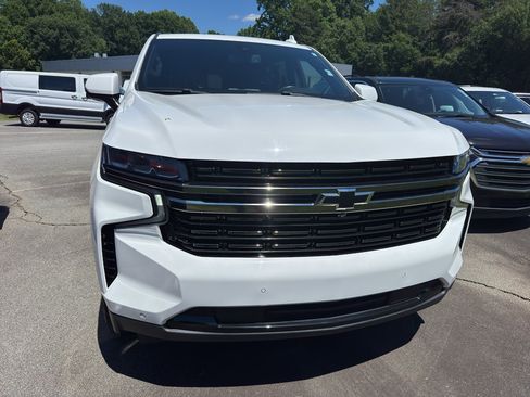 Used 2021 Chevrolet Tahoe RST w/ Luxury Package AWD/4WD image 2
