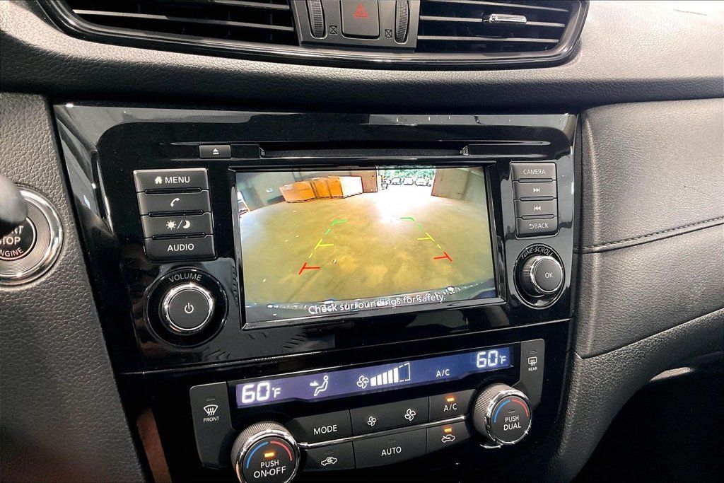 Used 2019 Nissan Rogue SV AWD/4WD image 15