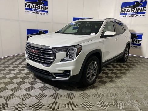 Certified 2024 GMC Terrain SLT w/ Infotainment Package II image 11