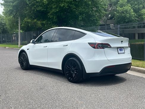 Used 2023 Tesla Model Y Long Range AWD/4WD image 8