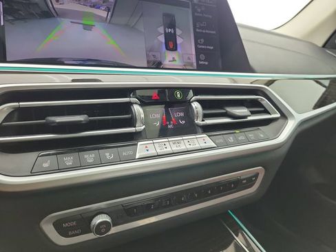 Used 2021 BMW X7 xDrive40i w/ Executive Package AWD/4WD image 31