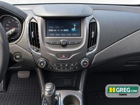 Used 2018 Chevrolet Cruze LT w/ Convenience Package FWD image 15