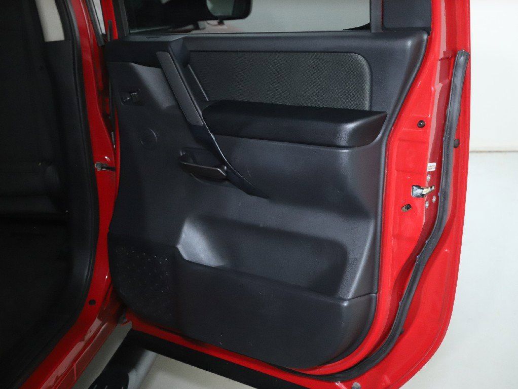 Used 2012 Nissan Titan S AWD/4WD image 27