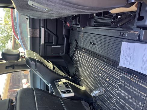 Used 2018 Ford F250 Lariat w/ Lariat Ultimate Package image 4