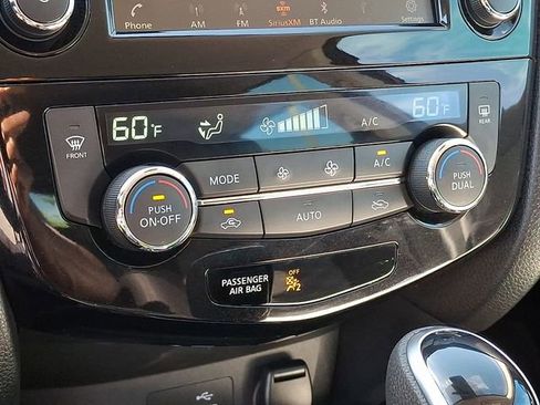 Used 2021 Nissan Rogue Sport SV image 12