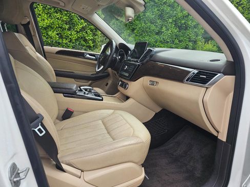 Used 2018 Mercedes-Benz GLE 350 w/ Premium 1 Package image 44