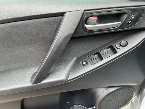 Used 2012 MAZDA MAZDA3 i Touring FWD image 15