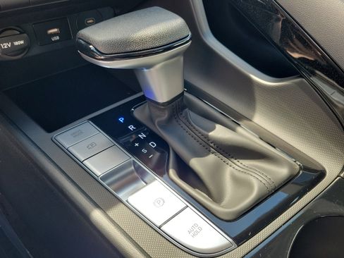 New 2025 Hyundai Elantra Hybrid FWD image 9