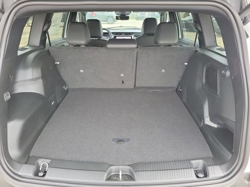 New 2026 Jeep Cherokee Overland AWD/4WD image 9