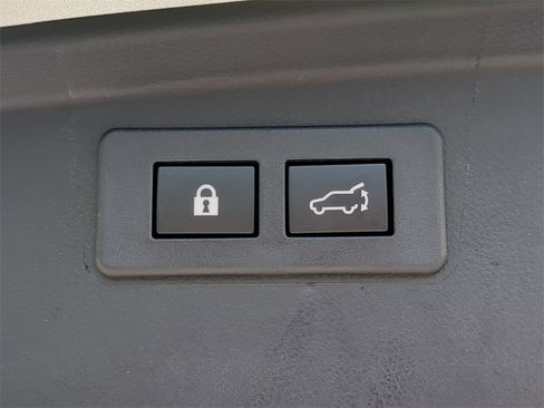 Certified 2025 Subaru Outback Premium image 10