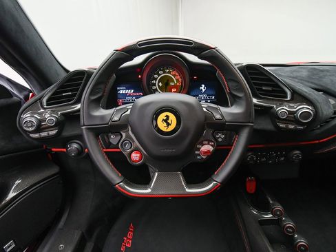 Used 2020 Ferrari 488 Pista Coupe RWD image 41