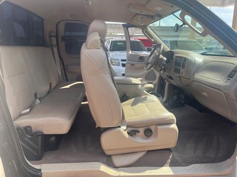 Used 2003 Ford F150 Lariat image 9