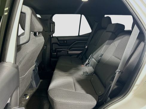 Used 2025 Toyota 4Runner SR5 AWD/4WD image 20
